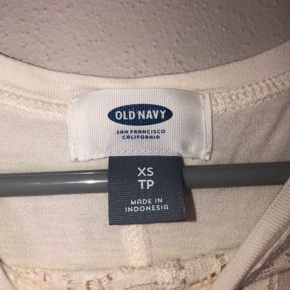 Old Navy XS Tshirt - Picture 2 of 3